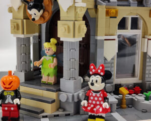 BoltBuilds Costume shop